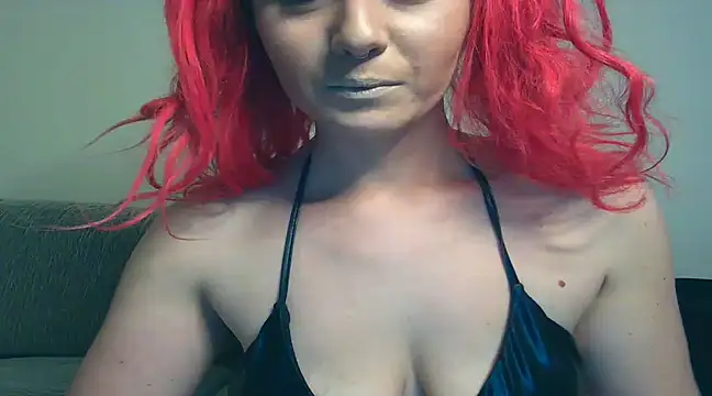 Snapshot of SweetSolez chatting on 01/12/25, 10:22 SweetSolez online show from 01/12/25, 10:22