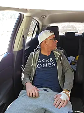 xxJANI2xx online show from 03/18/25, 12:06