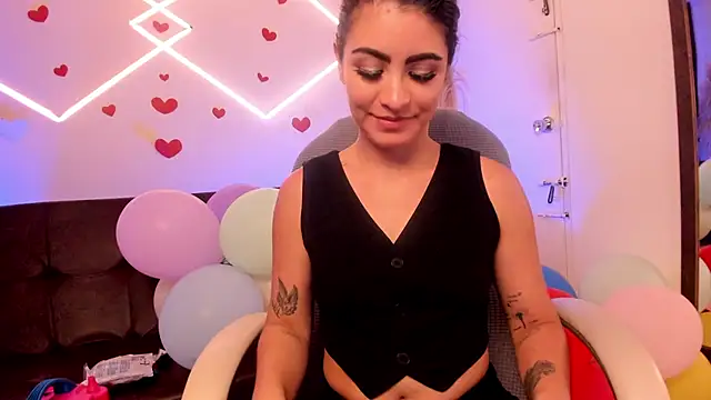 lunaalynch online show from 04/14/26, 11:54