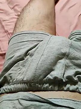 Snapshot of bogdy979 chatting on 10/17/25, 07:48 bogdy979 online show from 10/17/25, 07:48