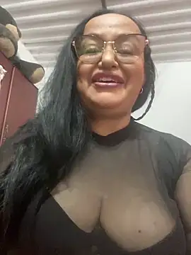 Snapshot of GiaNahomi chatting on 01/06/25, 11:30 GiaNahomi online show from 01/06/25, 11:30