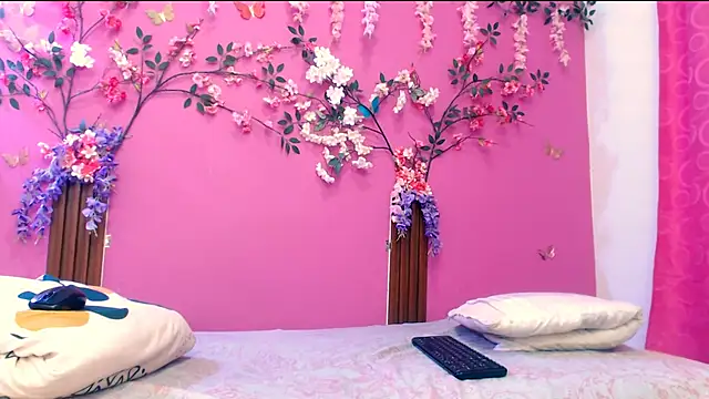 analdeepalejandra18 online show from 10/01/25, 06:56