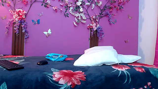 analdeepalejandra18 online show from 03/12/25, 07:14