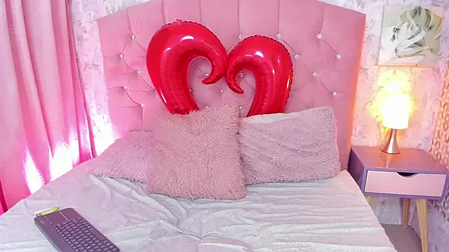 Snapshot of blaiine_colfer chatting on 02/10/25, 03:24 blaiine colfer online show from 02/10/25, 03:24