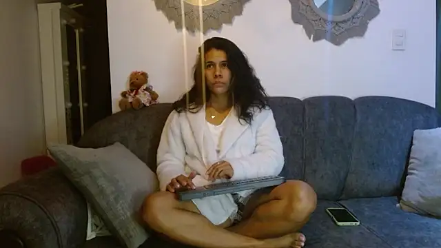 Vanessa Aniston online show from 03/22/26, 01:42