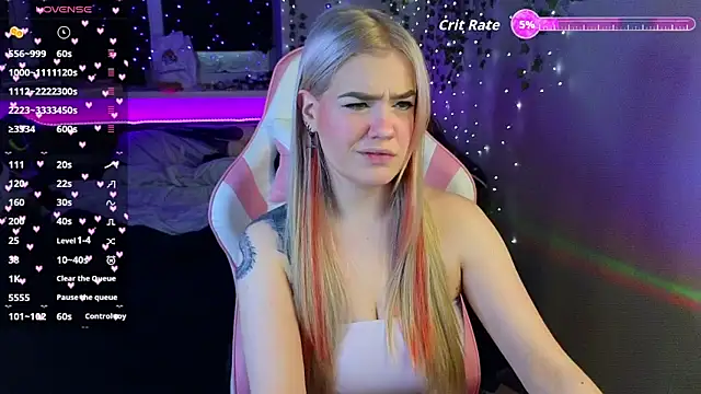 RedVelveten online show from 12/17/25, 05:40