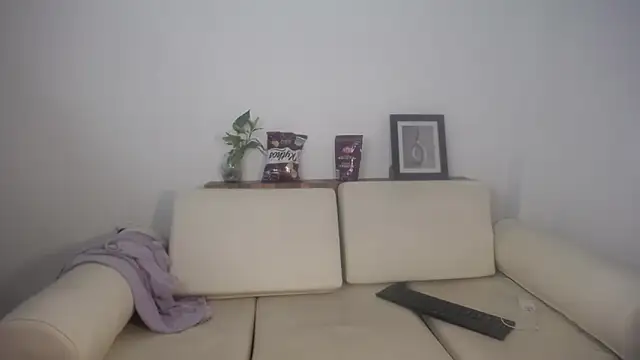 Snapshot of zahhysims chatting on 03/20/25, 10:10 zahhysims online show from 03/20/25, 10:10