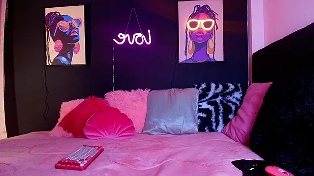 Angel shiny online show from 12/21/25, 12:24