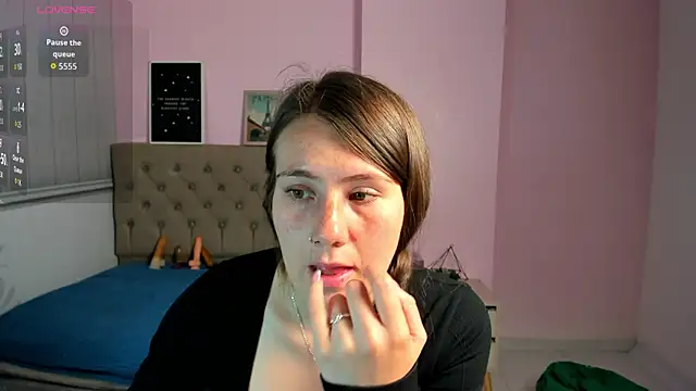 lauren rios7 online show from 09/12/25, 07:46