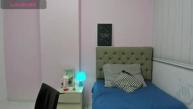 lauren rios7 online show from 01/13/25, 09:52