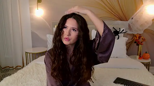 milaleoneli online show from 10/26/25, 03:01