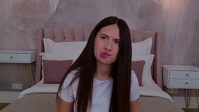 milaleoneli online show from 02/01/26, 03:10