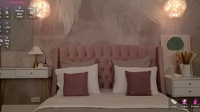 milaleoneli online show from 04/12/26, 02:42