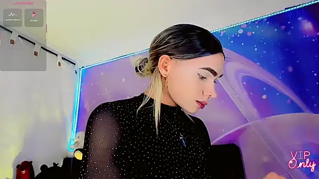 Thalia girl21 online show from 03/05/26, 10:05