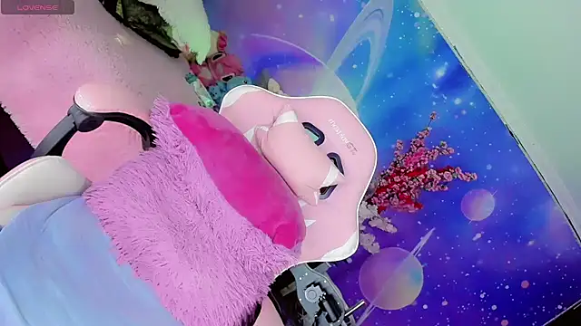 Thalia girl21 online show from 04/18/26, 02:25