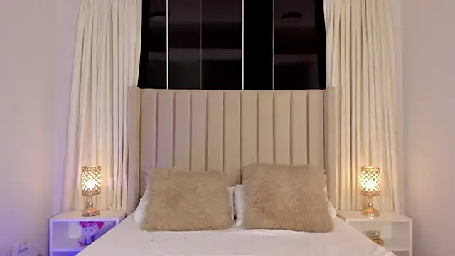 Aliison Smith online show from 04/11/26, 03:36