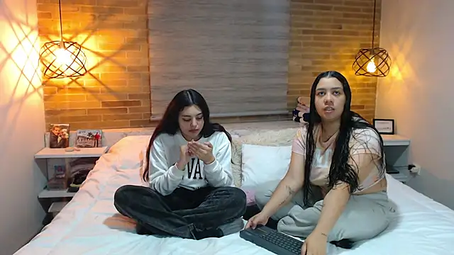 Scarlett Jazmin online show from 11/24/25, 10:15