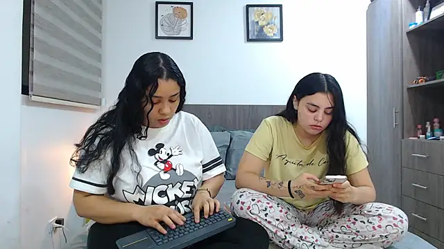 Scarlett Jazmin online show from 04/14/26, 07:46