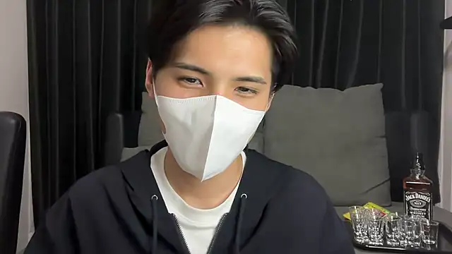 Lio kun online show from 04/18/26, 01:13