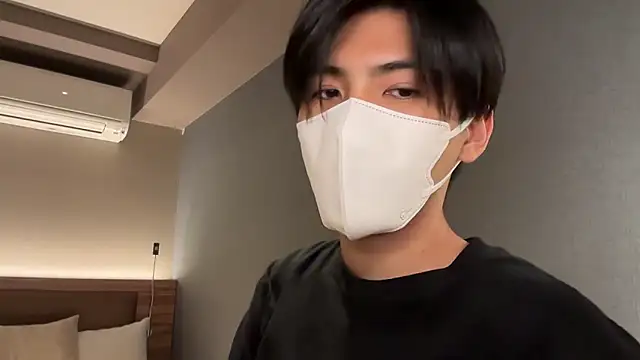 Lio kun online show from 05/17/26, 01:22