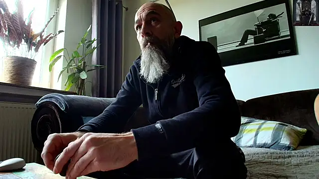 Kingsscepter online show from 03/12/25, 11:21