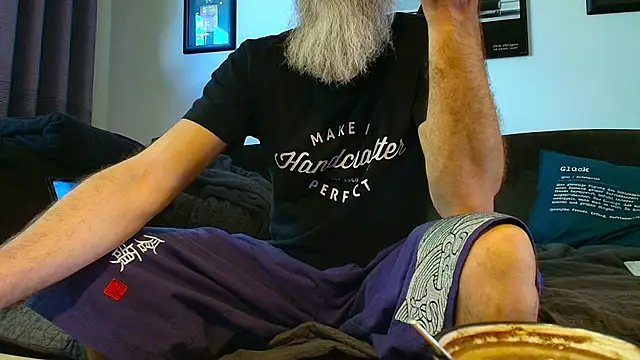 Kingsscepter online show from 10/24/25, 10:14