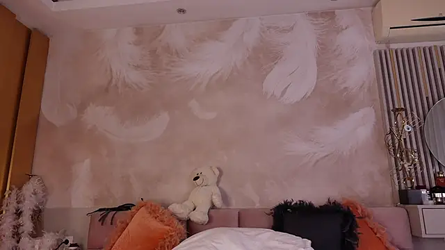 JullyBlair online show from 04/11/26, 07:45