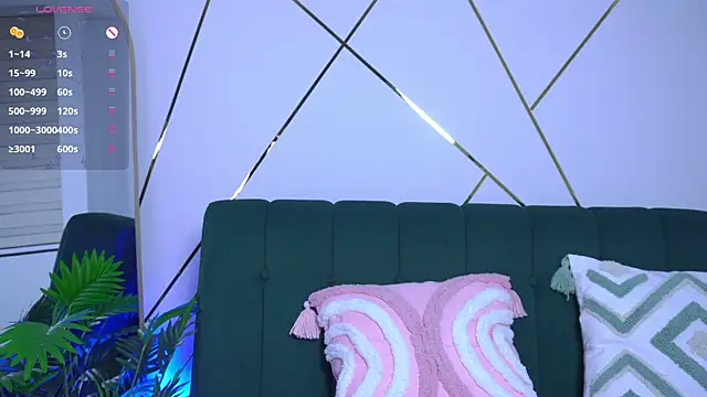 Snapshot of b3llaspringg chatting on 11/23/25, 01:48 b3llaspringg online show from 11/23/25, 01:48