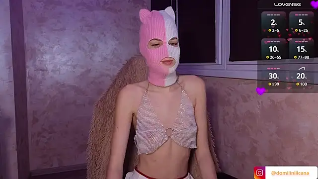 Domiiiniiicana online show from 11/21/25, 02:05