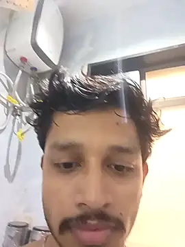 skinnyyyyyyyyy online show from 11/28/25, 04:34