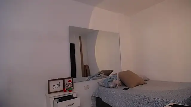 MartinaGuzmann online show from 11/15/25, 03:10