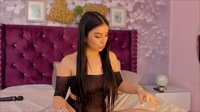 mia greeco online show from 12/01/24, 04:45