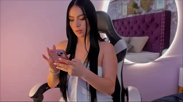 mia greeco online show from 12/04/24, 06:11