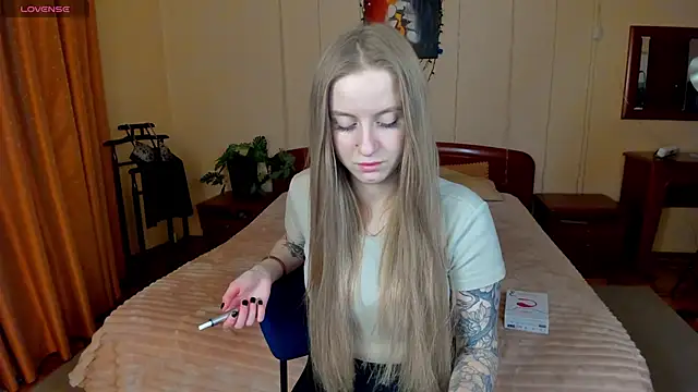 Snapshot of alexa_glory chatting on 02/23/25, 06:34 alexa glory online show from 02/23/25, 06:34