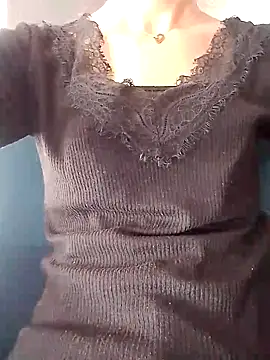 Snapshot of sandi-55 chatting on 10/23/25, 01:10 sandi-55 online show from 10/23/25, 01:10