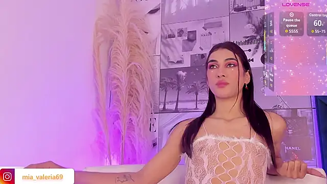 MiaCavallii  online show from 11/27/25, 03:29