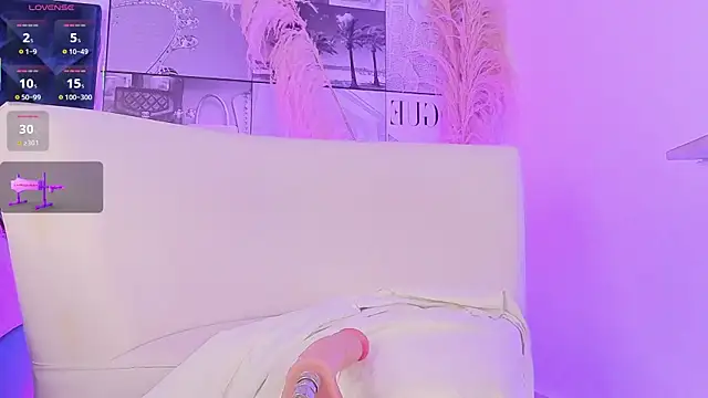 MiaCavallii  online show from 10/30/25, 03:05