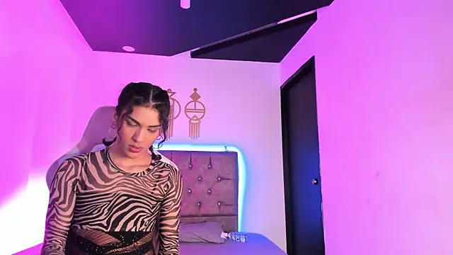 MiaCavallii  online show from 03/22/25, 02:59