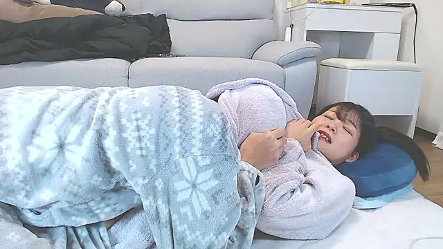 nmnk CH online show from 10/24/25, 12:31