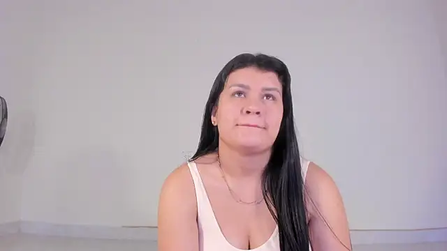 Elalove  online show from 02/18/26, 07:06