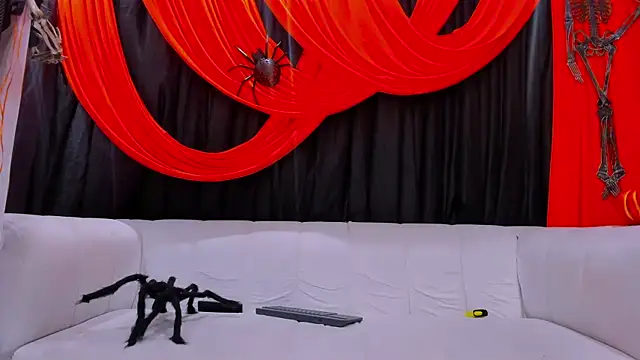 Snapshot of hard_guysbb chatting on 10/30/25, 06:44 hard guysbb online show from 10/30/25, 06:44