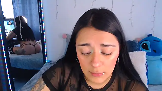Snapshot of Samanta_james19 chatting on 06/20/26, 04:12 Samanta james19 online show from 06/20/26, 04:12