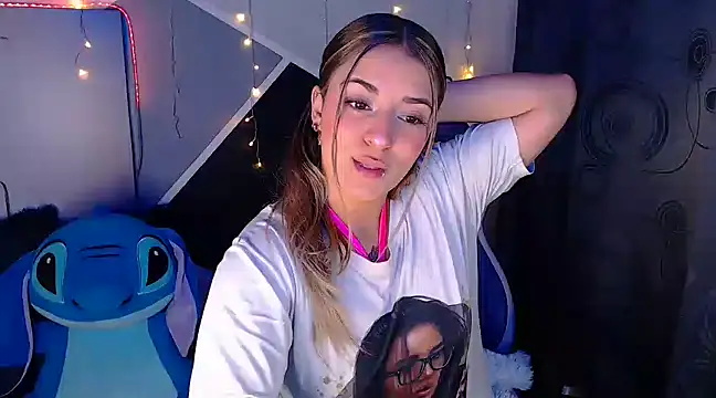 Snapshot of Samanta_james19 chatting on 03/06/25, 06:48 Samanta james19 online show from 03/06/25, 06:48