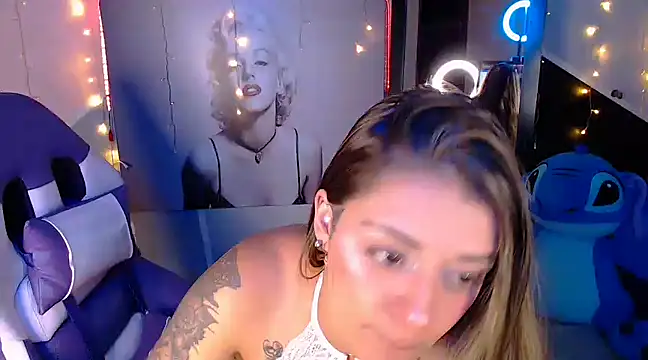 Snapshot of Samanta_james19 chatting on 02/25/25, 05:19 Samanta james19 online show from 02/25/25, 05:19