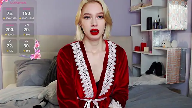 White Lioness online show from 12/22/25, 02:17