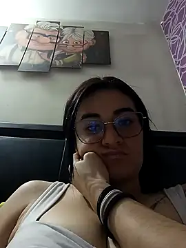 Hanna Kinsley online show from 01/29/25, 02:40