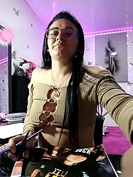 Hanna Kinsley online show from 10/14/25, 04:02
