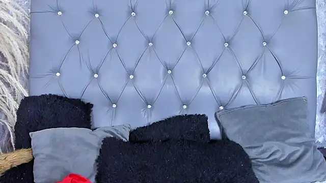 Snapshot of Miaelliee chatting on 02/27/25, 11:04 Miaelliee online show from 02/27/25, 11:04