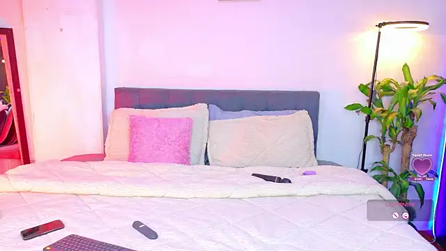 Rouse Hilton online show from 10/03/25, 04:41