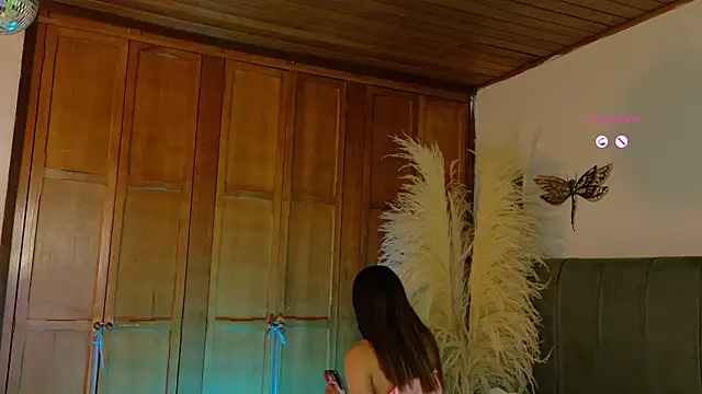 Rouse Hilton online show from 04/04/26, 02:40